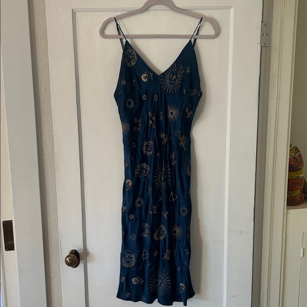 Réalisation Par 1996 Zodiac dress blue silk gold embroidery Large